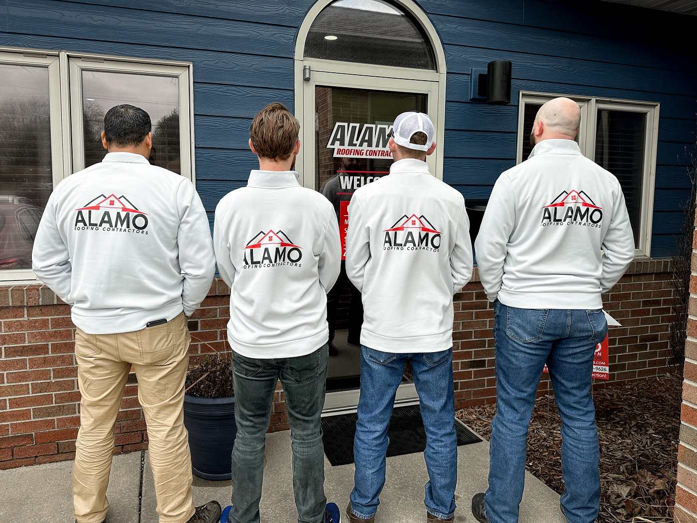 image of Alamo roofing contractors staff